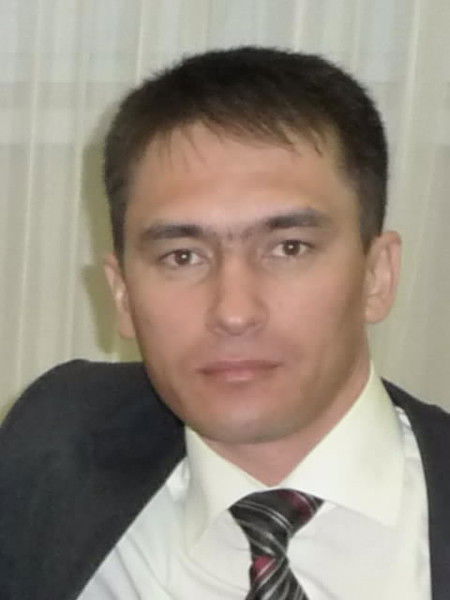 Рустам Мансуров