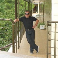 Александр Дворецкий