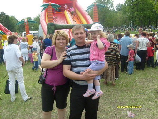 Женя Орешников