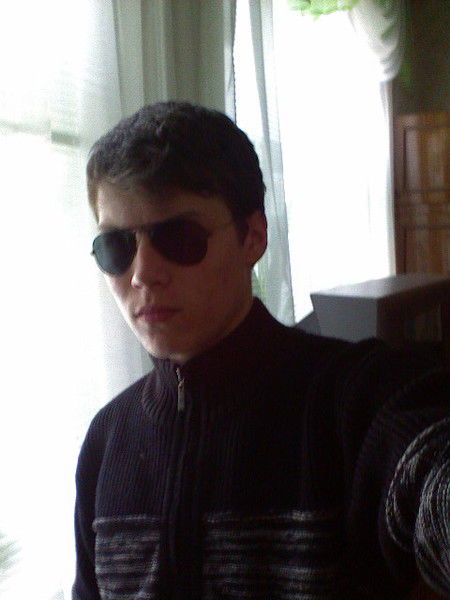 Максим Власенко