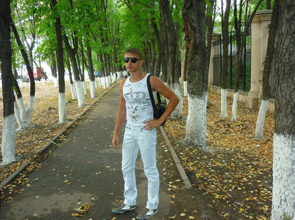 Женя Максимов