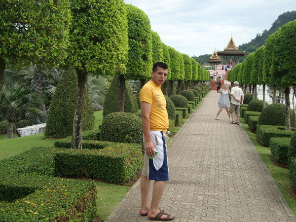 Ибодулло Мухторов