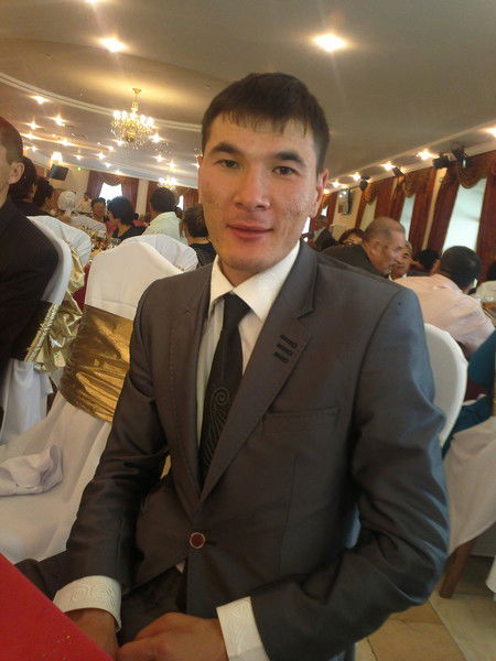 Сакен Есенов