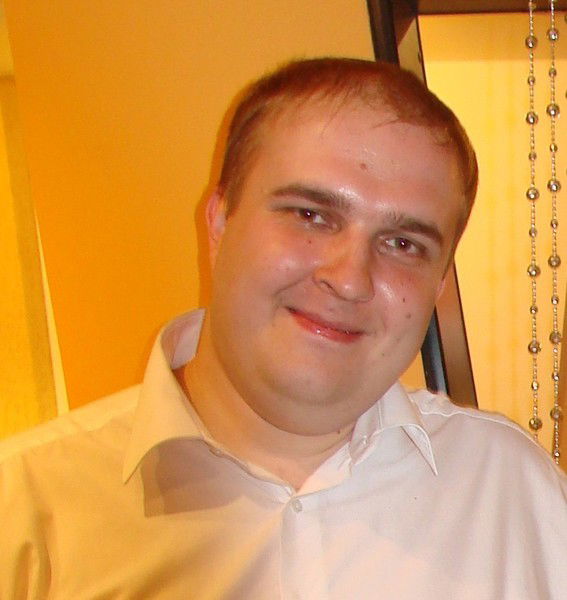 Александр Хаустов