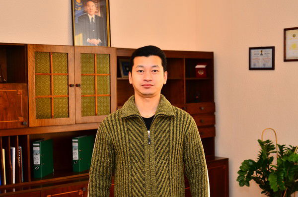 Геннадий Ли