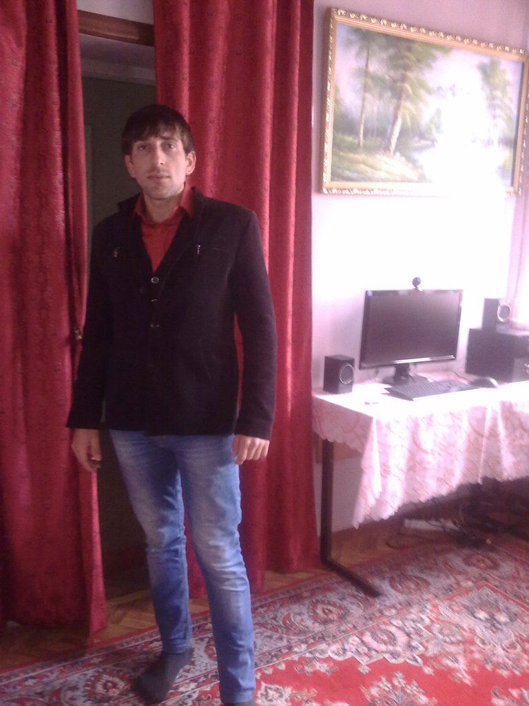 Адам Басханов