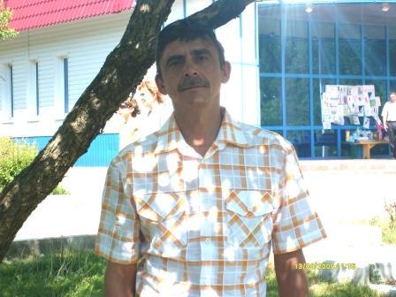 Олег Михайлов