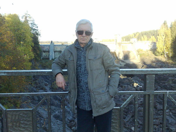 Александр Гусаков