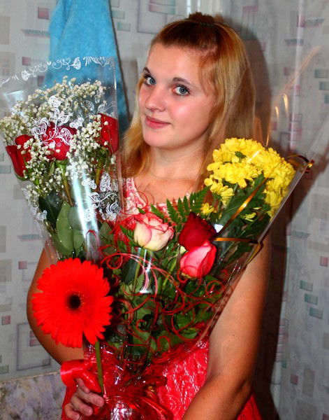 Оленька Любимова