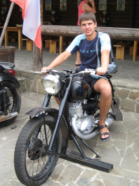 Денис Романов