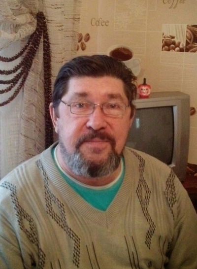 Валерий Петров