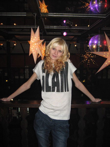 Лена Никишина