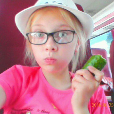 Поля Зырянова