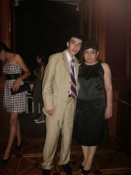 Андраник Галустян