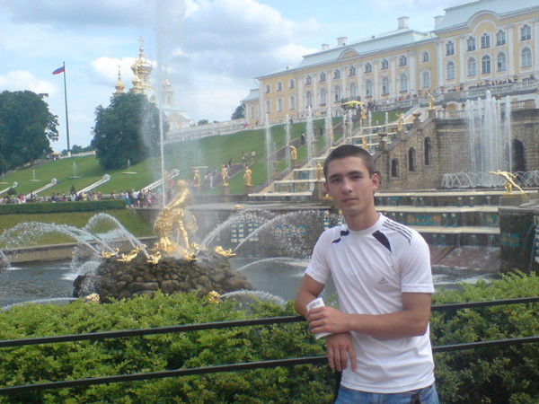 Ислам Идрисов