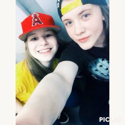 Елена Попова