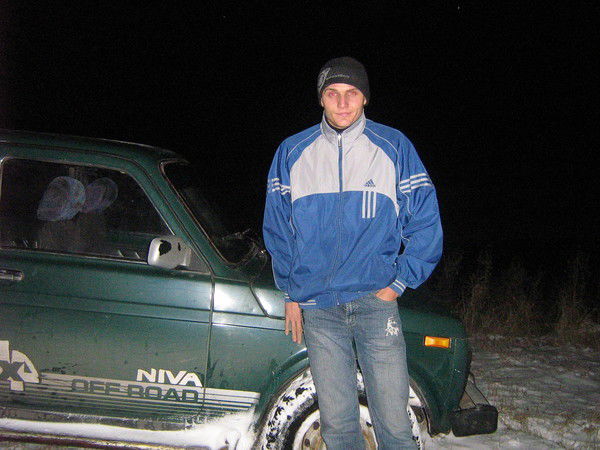 Антон Попов