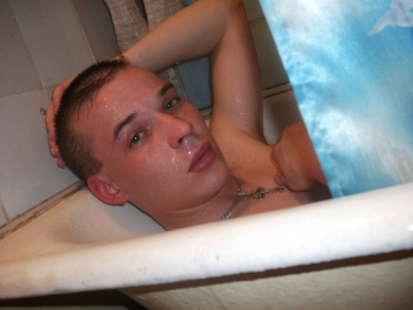 Неизвестно Неизвестно