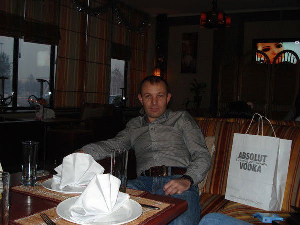 Виталий Новожеев