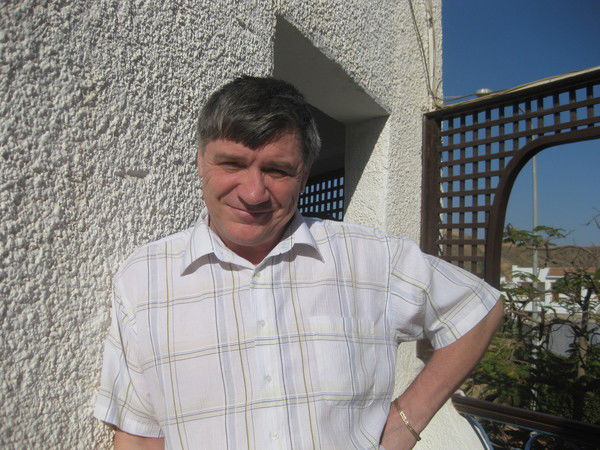 Александр Константинов