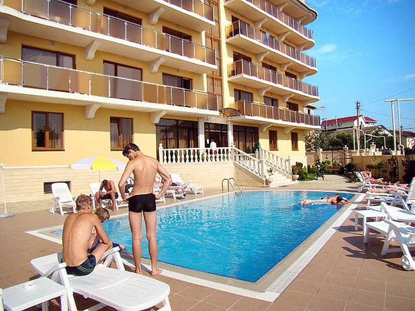 Отель Амалия