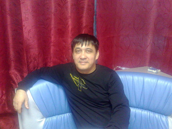 Толик Хушматов