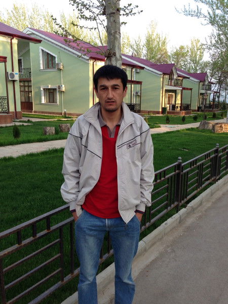 Сухроб Махмудов