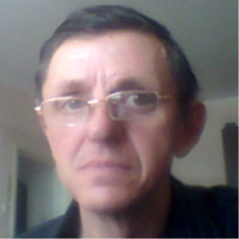 Виктор Ларионов