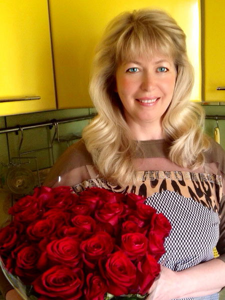 Елена Комарова (Сальникова)