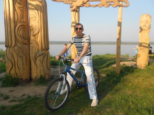 Александр Волков