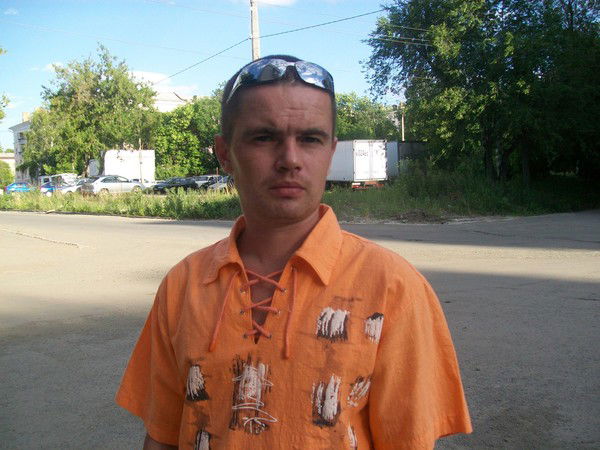 Денис Леонов