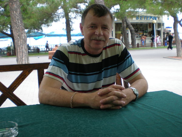 Анатолий Тазин