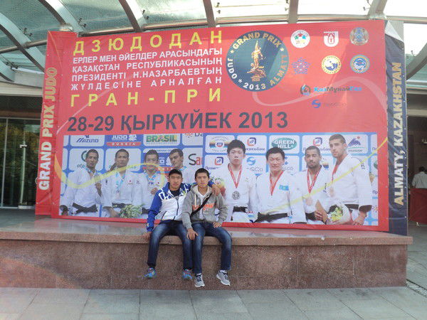 Ескендр Тунгатаров