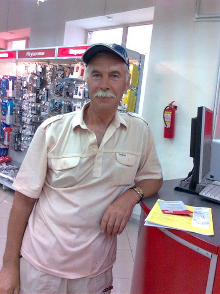 Виктор Иващенко