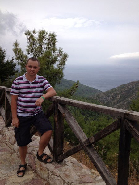 Александр Морозов