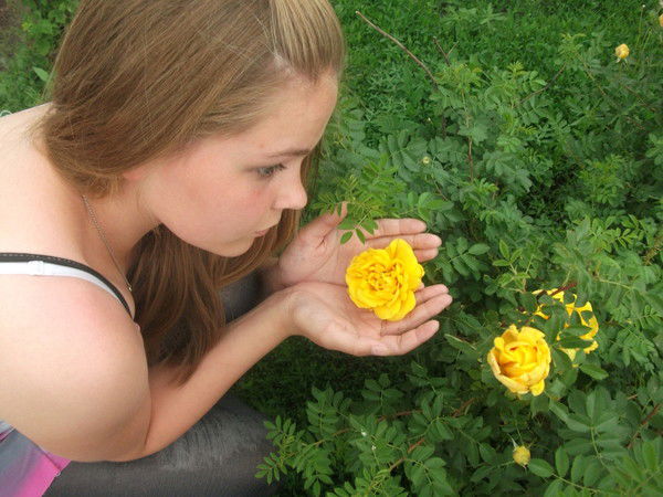 Тоня Ушакова