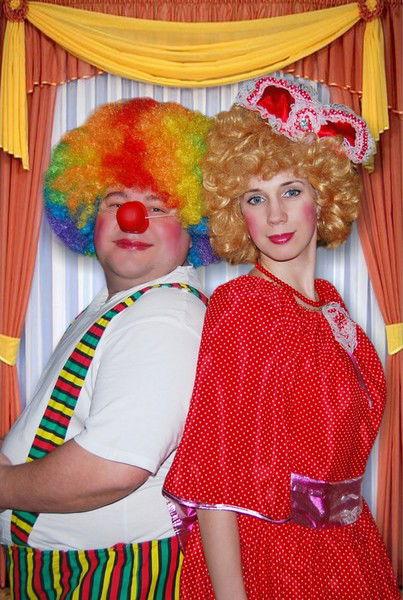 Олег Захаров