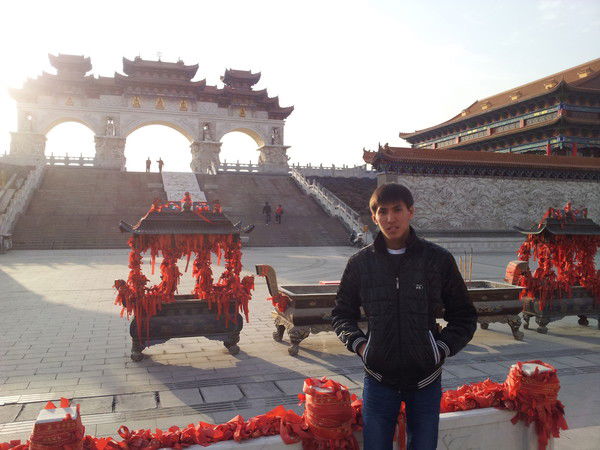 Айбек Ыбрай