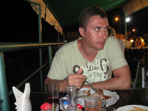 Валерий Комаров