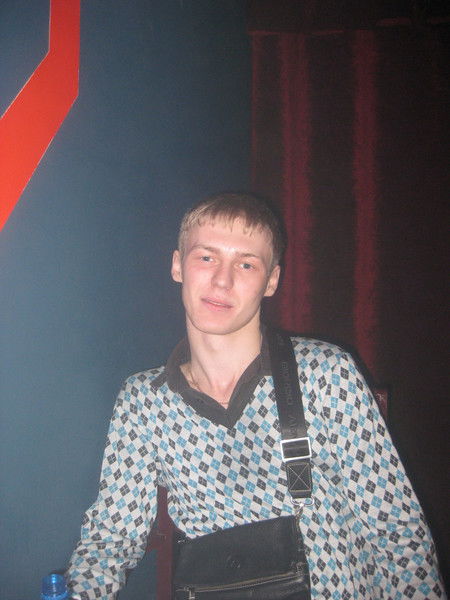 Роман Котельников