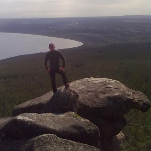 Максим Петров