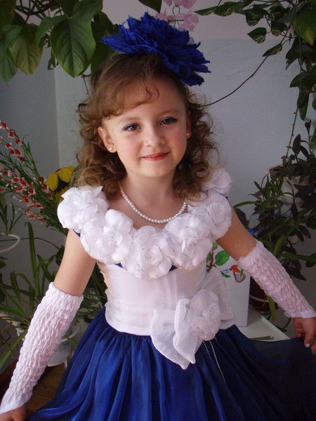 Елена Ушкалова-Ларина