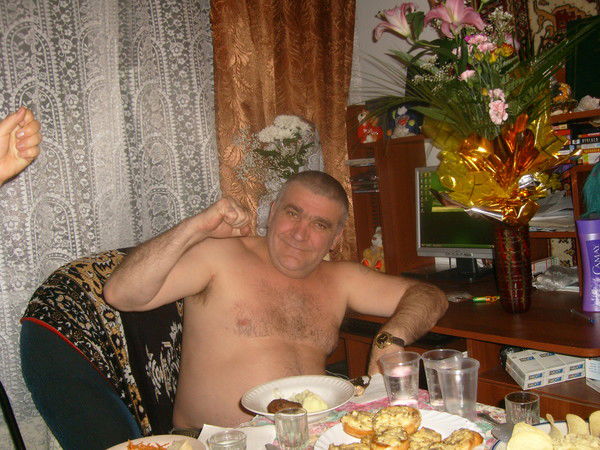 Анатолий Петров