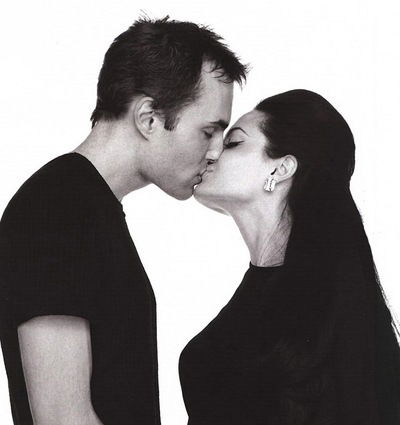 Влада Дакаева