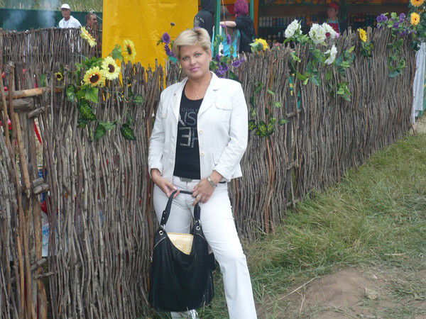 Лена Якушева