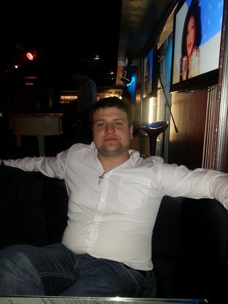 Артём Баханов