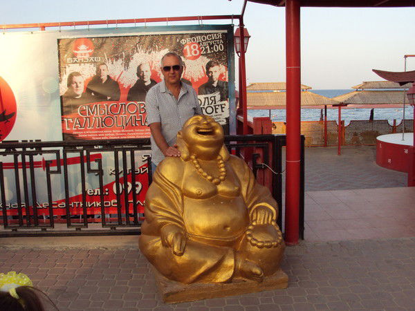 Владимир Петров