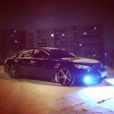 Роман Безфамильный