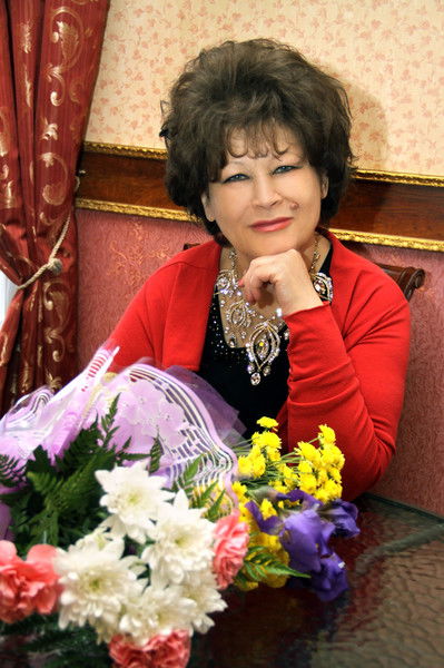 Нелли Фролова