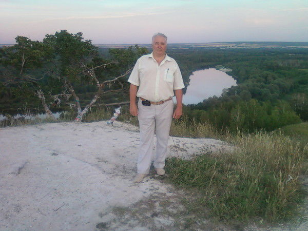 Владимир Романов